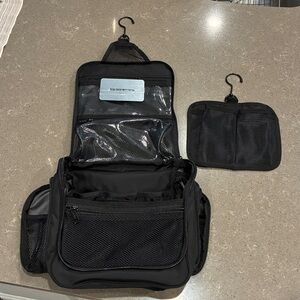 L.L. Bean Canvas Personal Organizer Toiletry Bag Travel Pack Medium